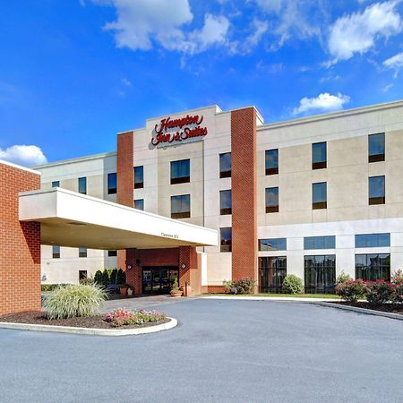 Hampton Inn & Suites Harrisburg Exterior photo